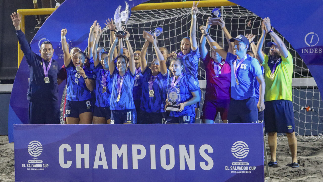 El Salvador se coronó campeón de la Beach Soccer Cup 2025.