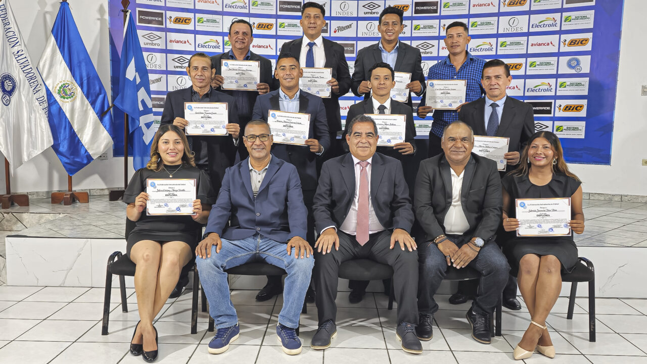 Graduación de entrenadores del Curso Clase “D”