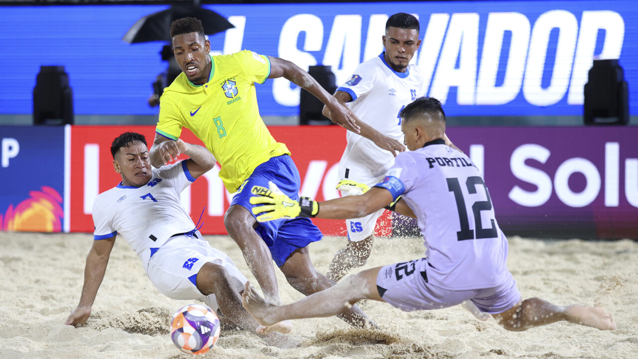 El Salvador debutó ante la campeona del Mundo en Seychelles.