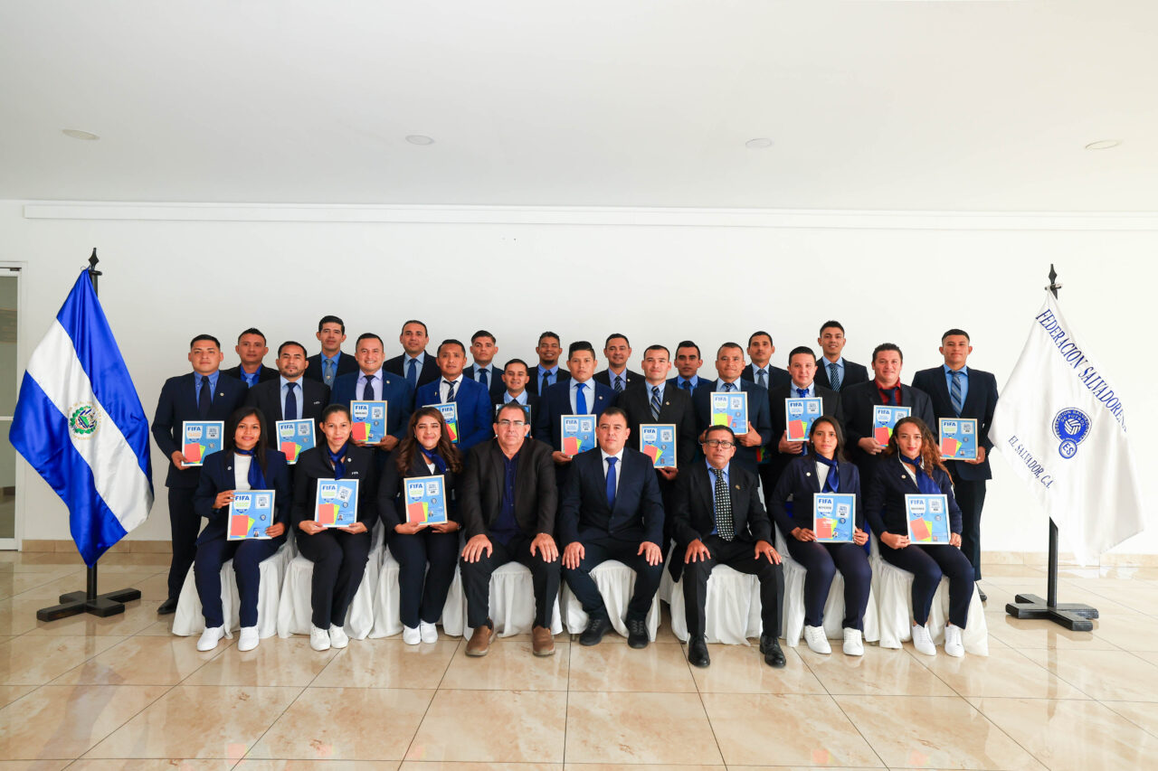 FESFUT realizó acto oficial de entrega de escarapelas FIFA 2026