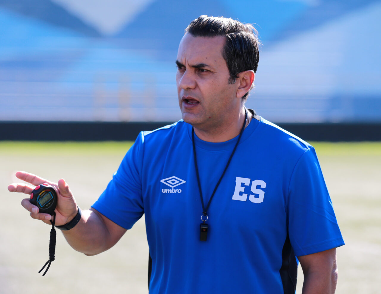 Víctor Pastora: “Queremos profesionales fuera del campo y máxima exigencia en el campo”