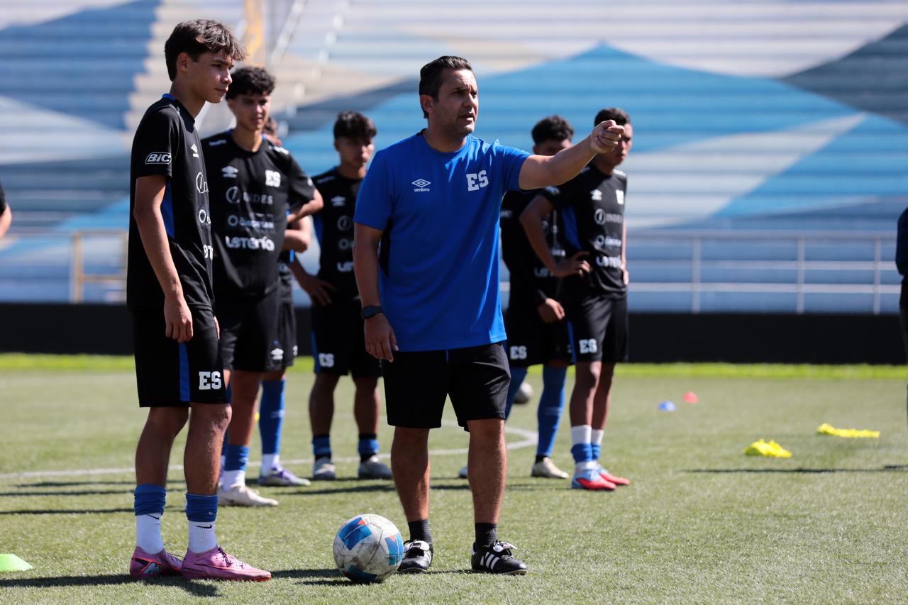 La Sub-17 masculina ya entrena con Víctor Pastora y con 31 preseleccionados