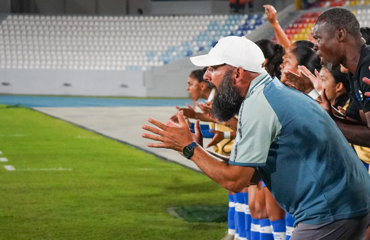 Erick Acuña: “El equipo ha crecido por el profesionalismo de las jugadoras”