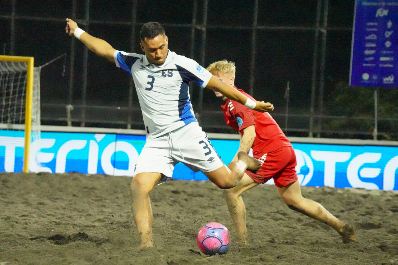 Intensa jornada inaugural de la Beach Soccer Cup 2026