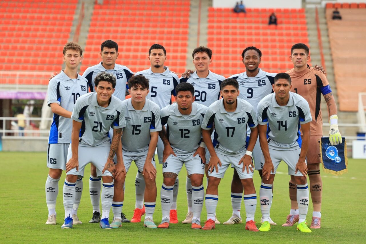 El Salvador sube un puesto en la región y es 100 en el ranking FIFA
