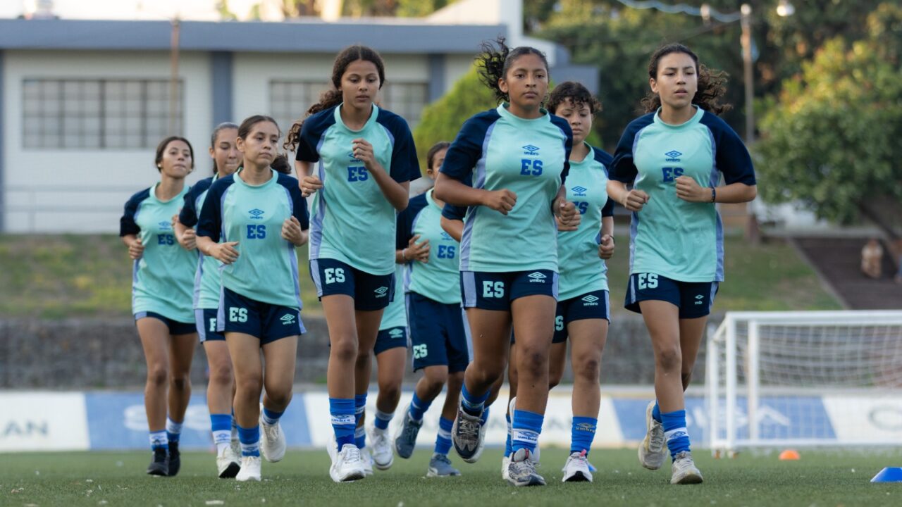 Sub-16 Femenina continúa su preparación en el tercer microciclo
